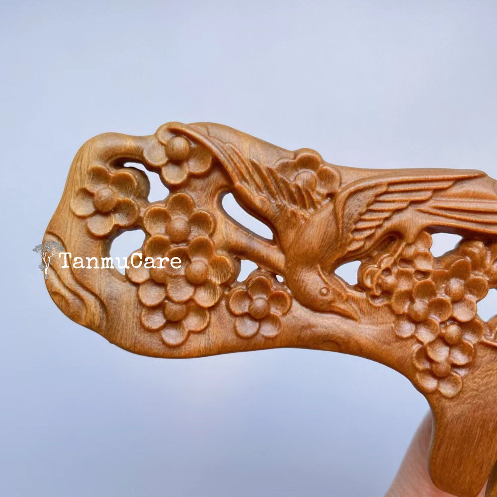 TanmuCare Hand-carved Green Sandalwood Comb -Magpie Pattern