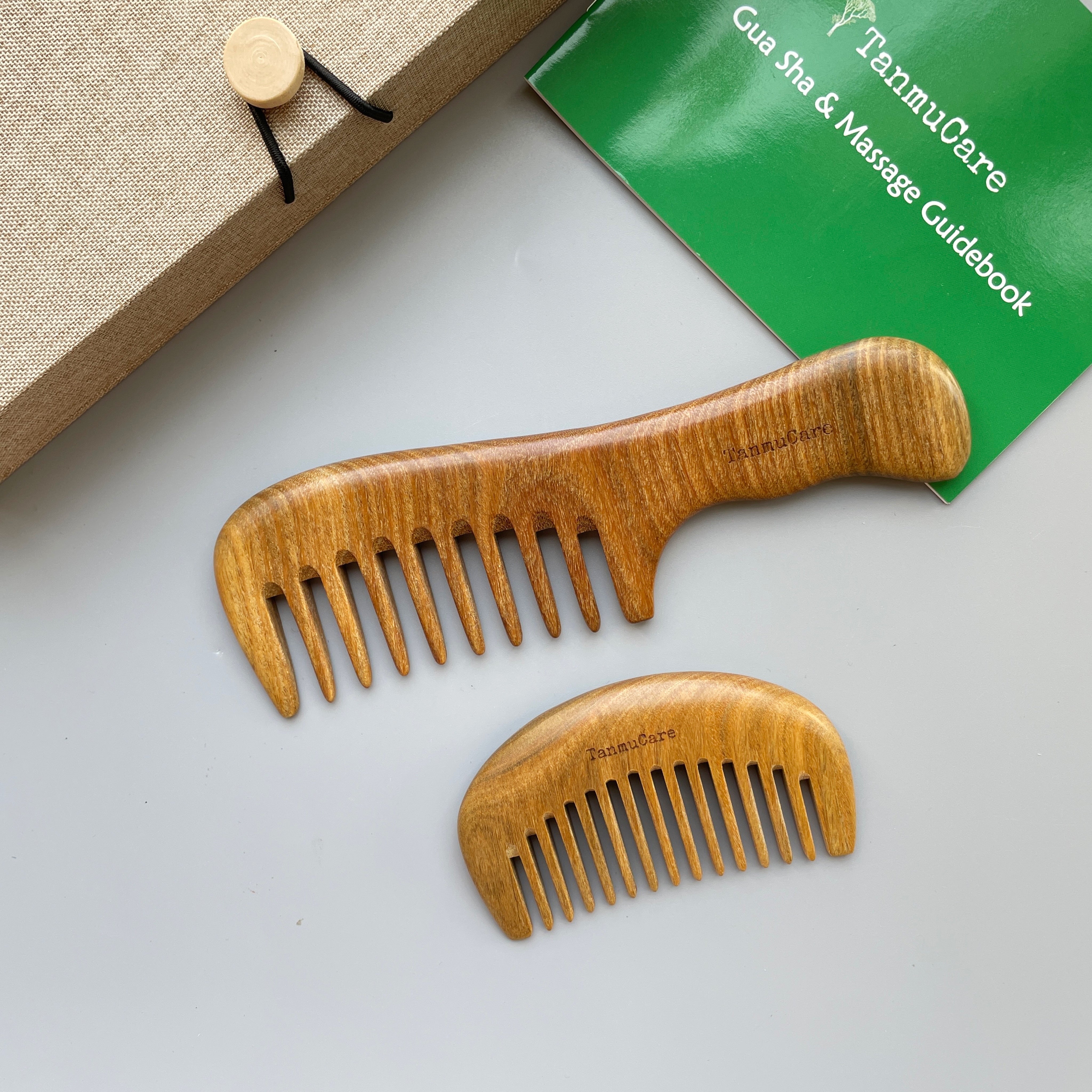TanmuCare Wide-tooth Green Sandalwood Hair Comb (With handle) -Wavy thick long hair