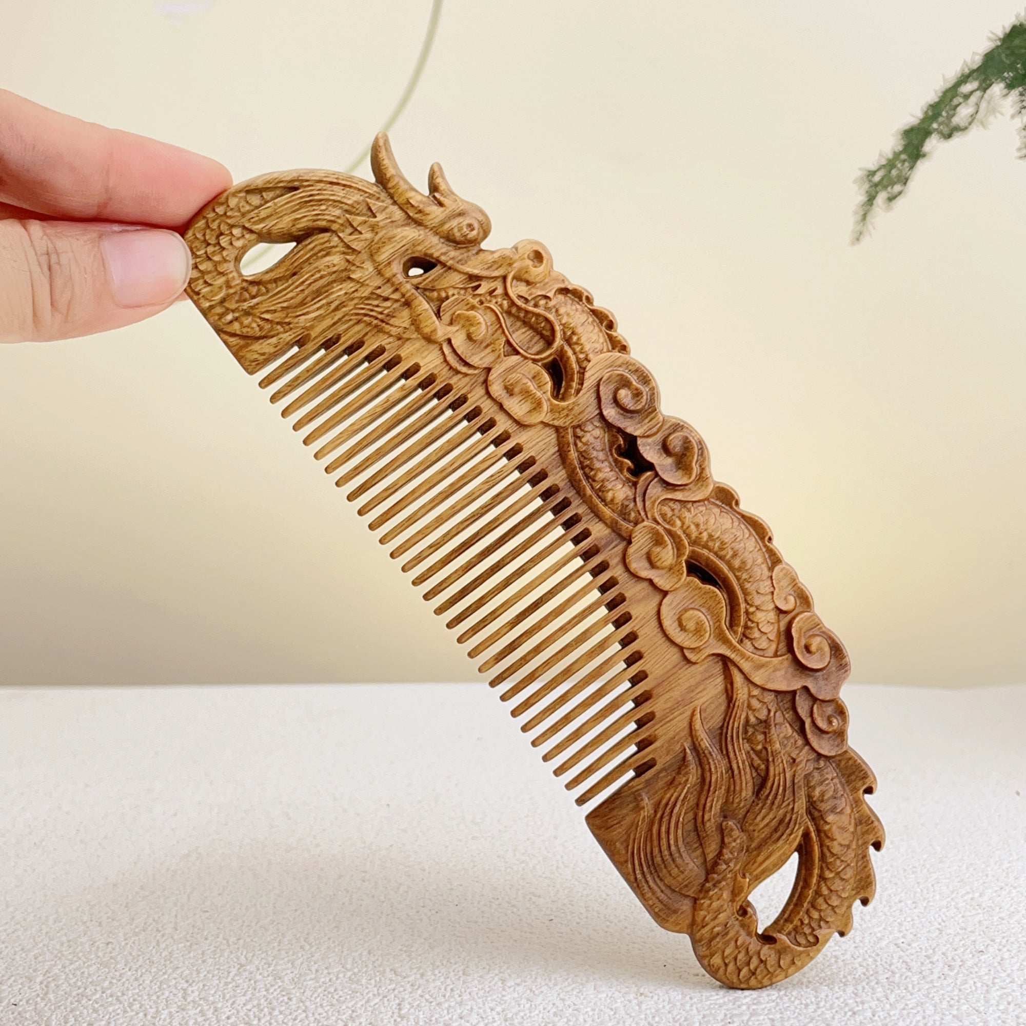 Handcrafted Green Sandalwood Hair Comb - Loong/Dragon Pattern