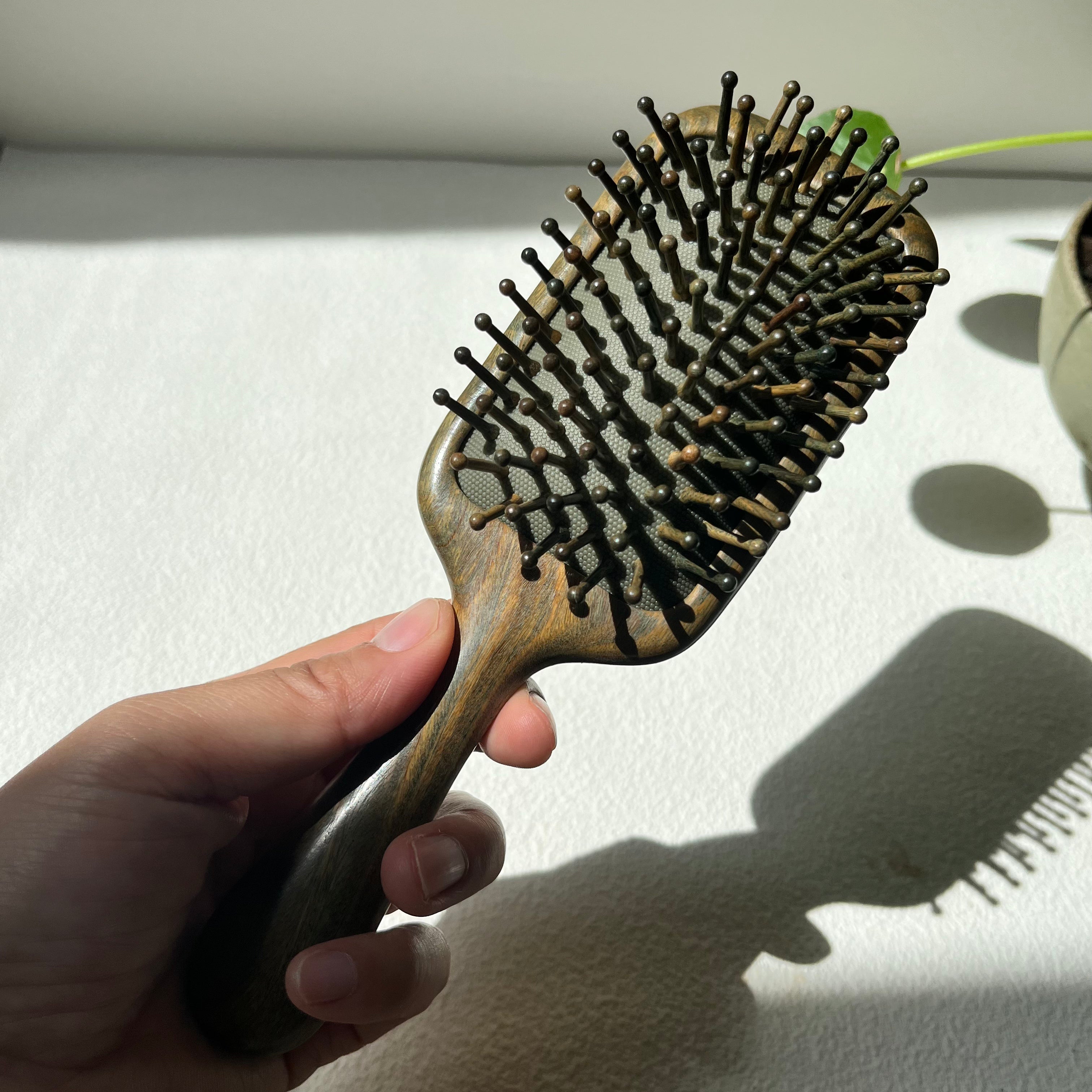 TanmuCare Rectangular Sandalwood Hairbrush – Gentle Detangling & Travel-Friendly