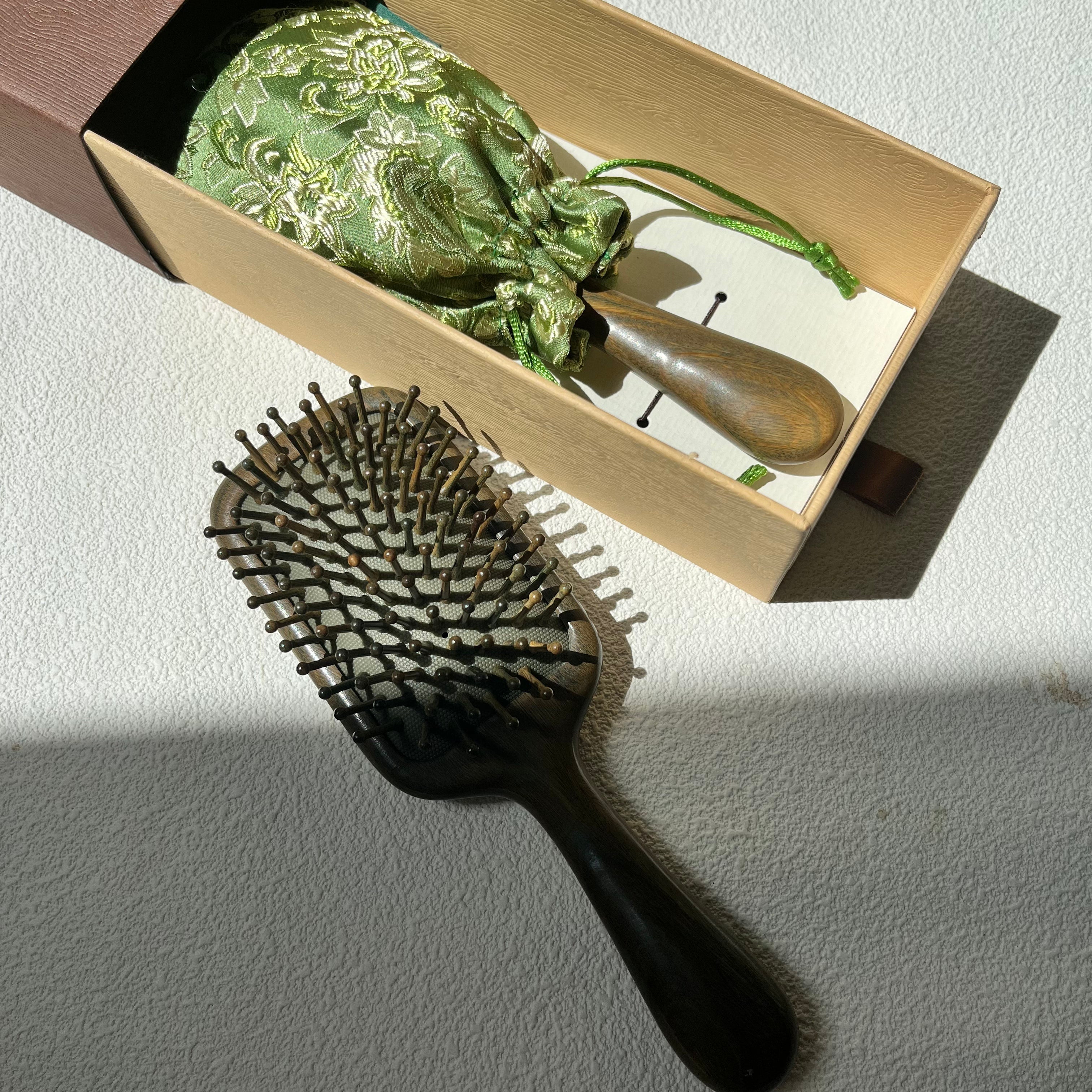 TanmuCare Rectangular Sandalwood Hairbrush – Gentle Detangling & Travel-Friendly