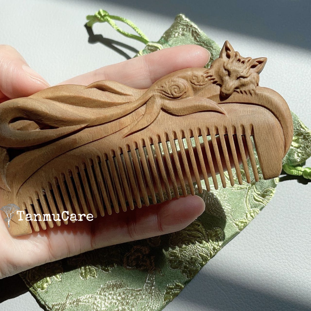 TanmuCare Hand-carved Green Sandalwood Comb - Fairy Fox Pattern