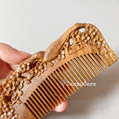  TanmuCare Hand-carved Green Sandalwood Comb -Magpie Pattern