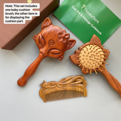Hand-carved Green Sandalwood Comb - Fairy Fox Pattern