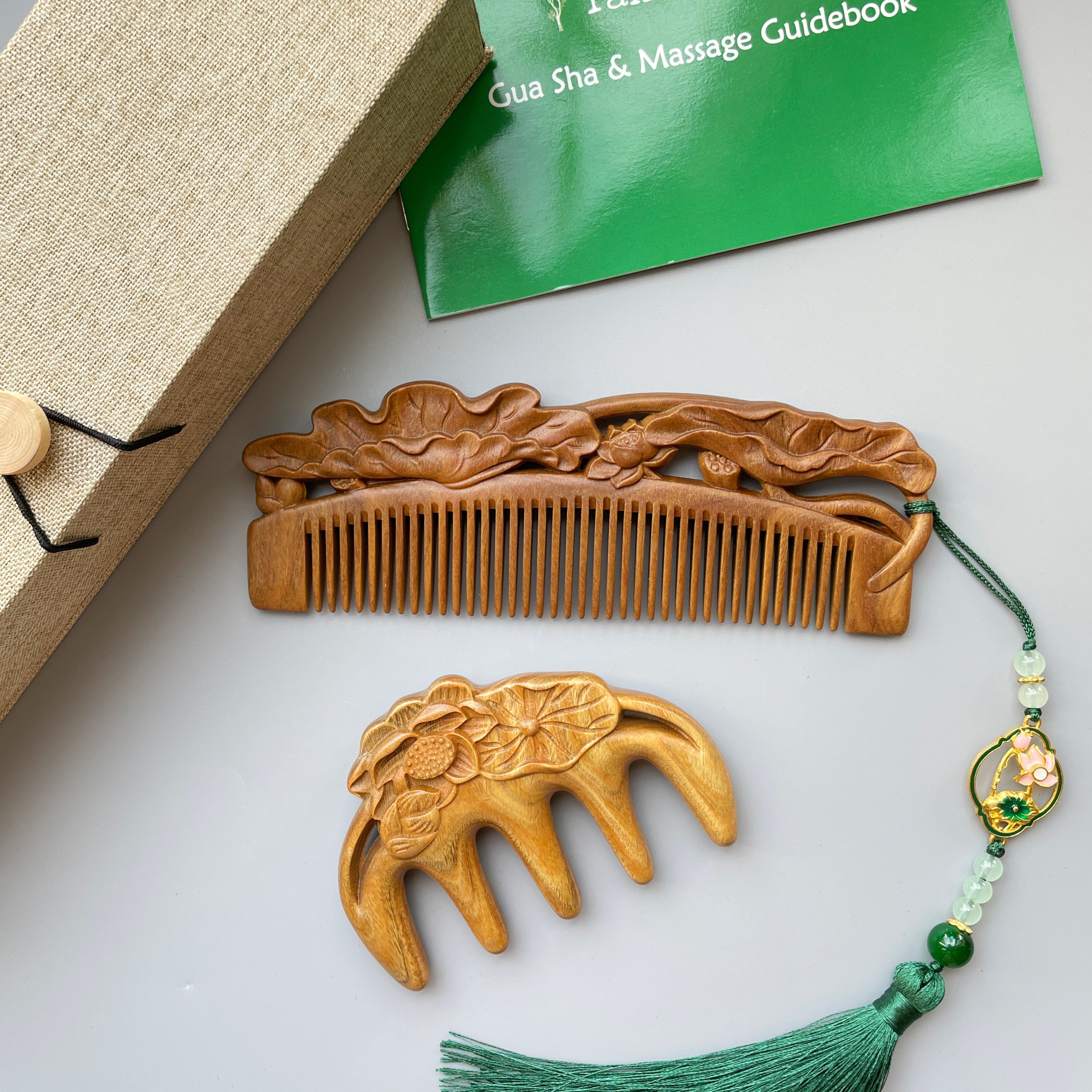 Green Sandalwood Hair Comb with Hand-Carved Lotus Pattern