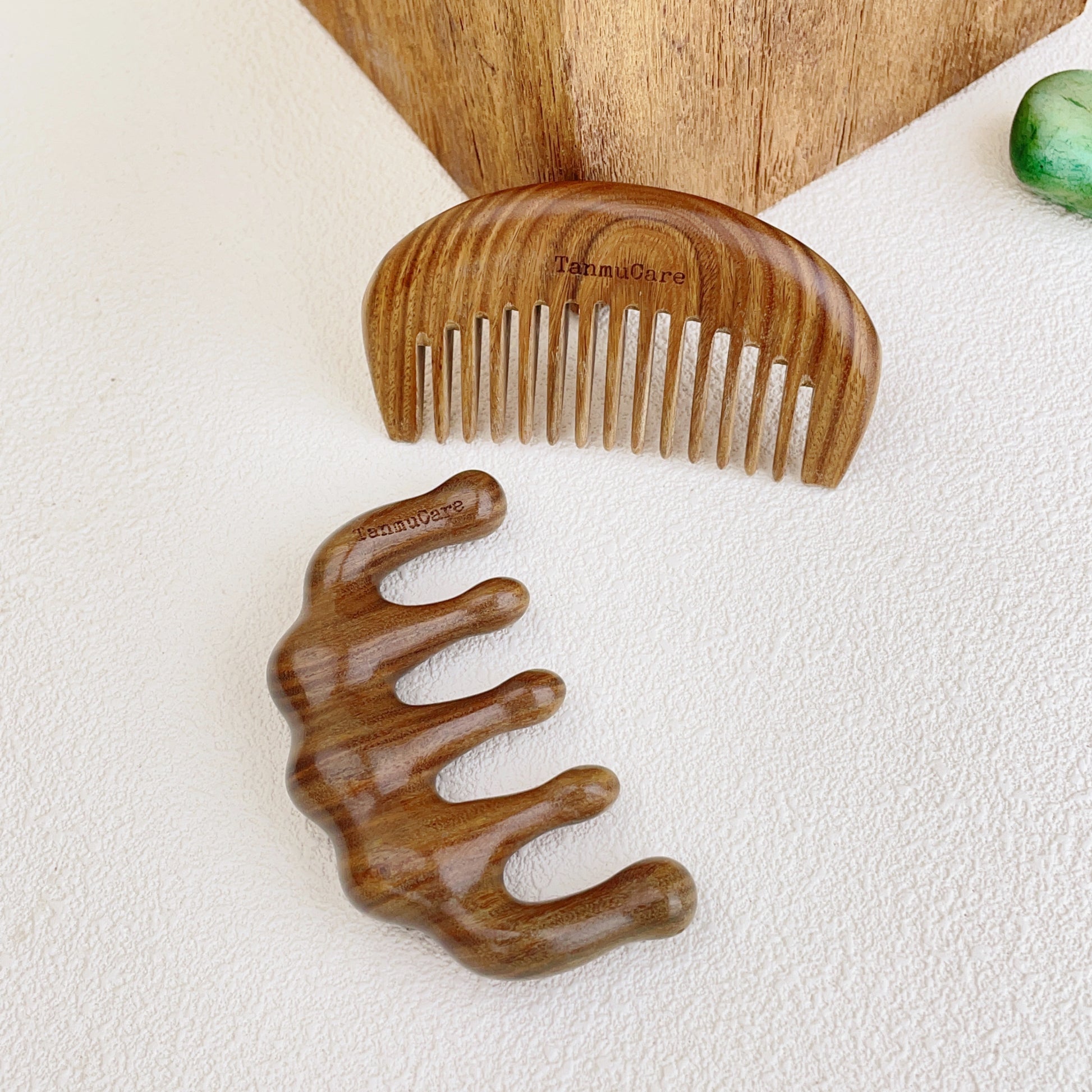 TanmuCare Wide-tooth Green Sandalwood Hair Comb (Semicircle shape）-Wavy thick short hair comb