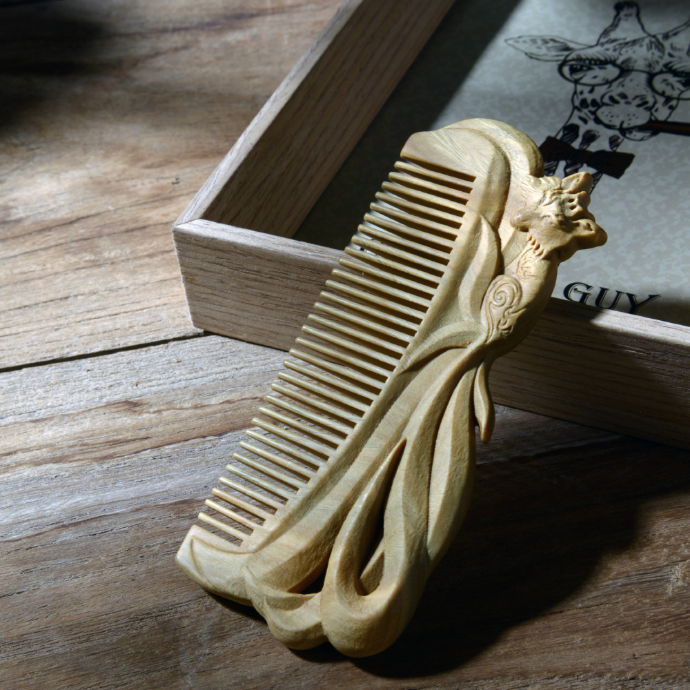 TanmuCare Hand-carved Green Sandalwood Comb - Fairy Fox Pattern